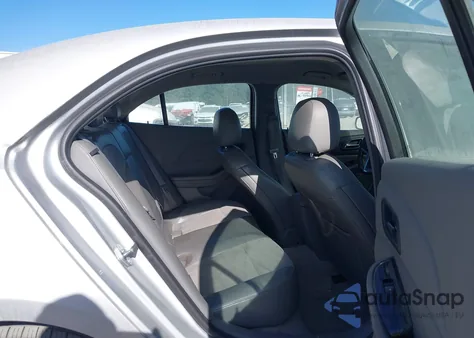 2015 Chevrolet Malibu 2Lt из США, поврежденный, VIN 1G11D5SL9FF176329